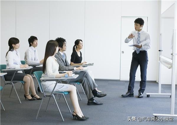 现在女生学什么行业和技术前景好（女生零基础可以学什么技术）