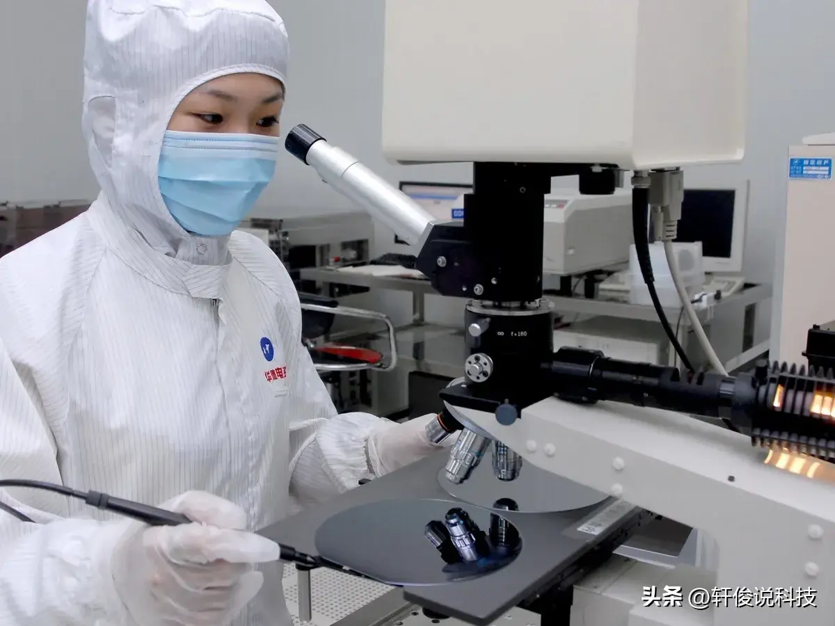 芯片战再次升级：美国出台芯片战略对抗中国，引发全球科技竞逐！