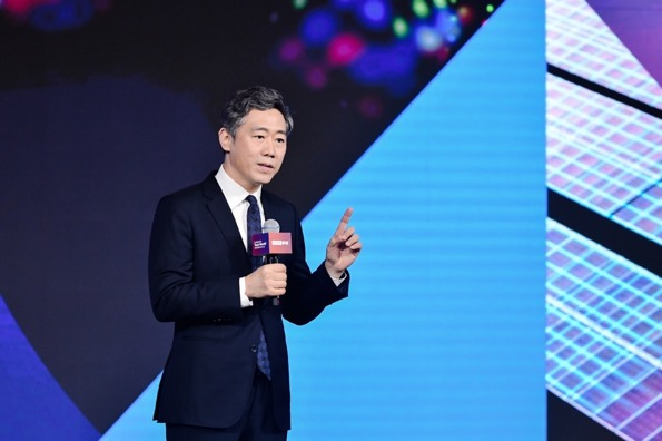 清华大学中国经济思想与实践研究院院长李稻葵