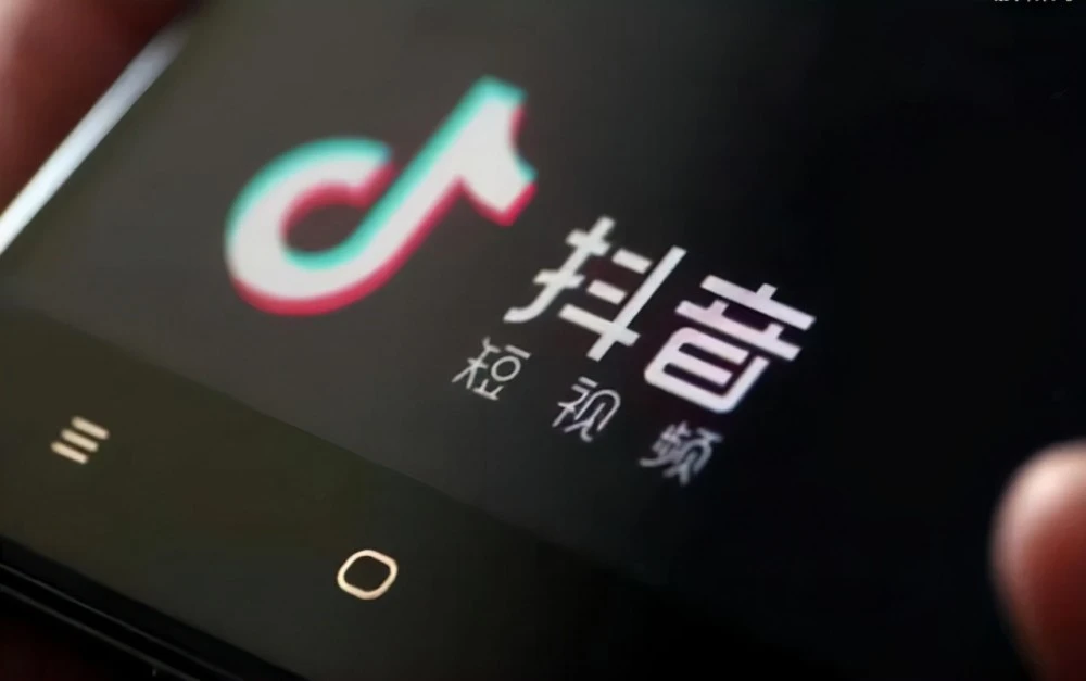 兼职抖音点赞一单一结，几分钟赚200元！招聘抖音点赞员的套路！