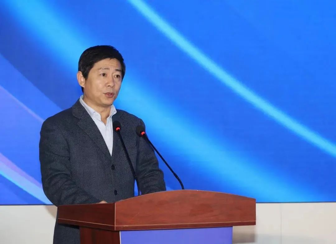微软是全球科技巨头_巨头科技微软全球是什么公司_微软巨头boss是谁