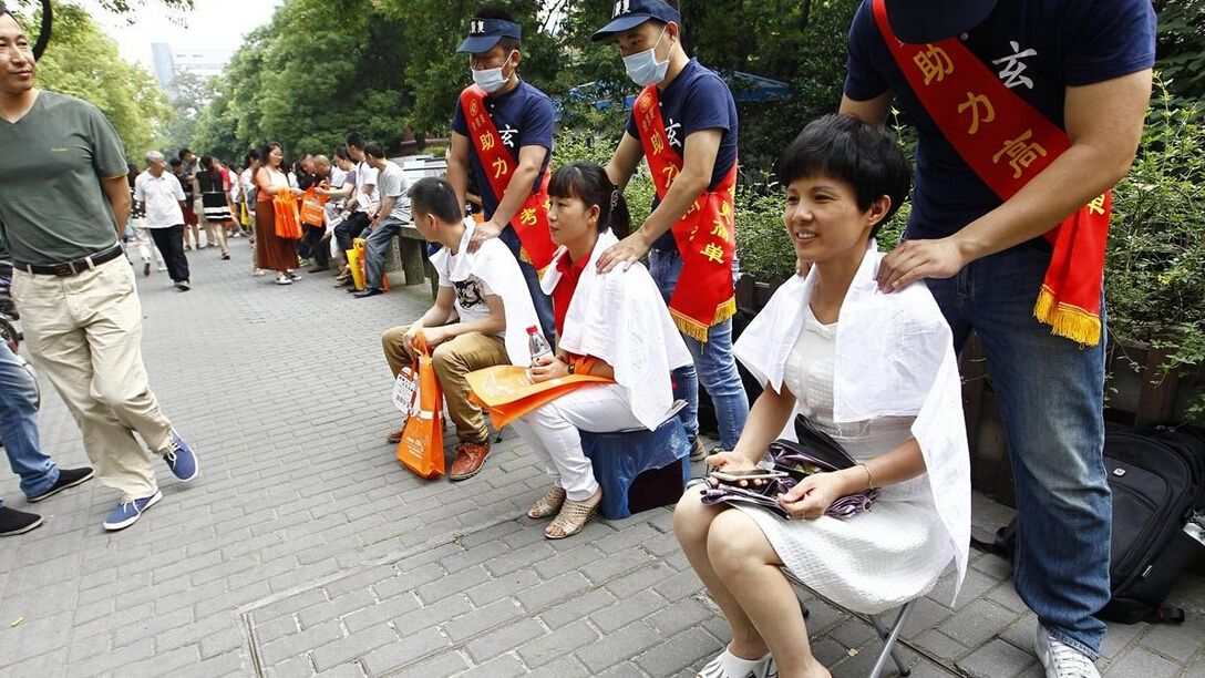 高考太严肃 盘点高考考场那些奇闻趣事