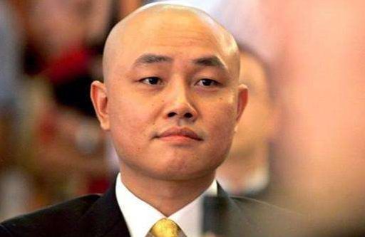 黄光裕要出狱！从四次登顶中国首富到阶下囚，光头大哥还能卷土重来吗？