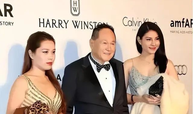 刘銮雄奢华生活_刘銮雄豪宅视频_刘銮雄的