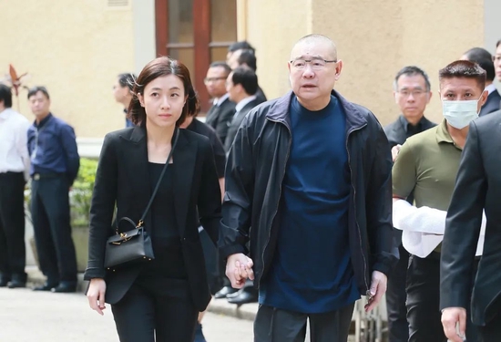（不同估价的爱马仕包，来源：苏富比官网）
