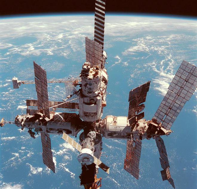 全球宇宙科技的未来_未来科技宇宙科幻画_科技未来世界