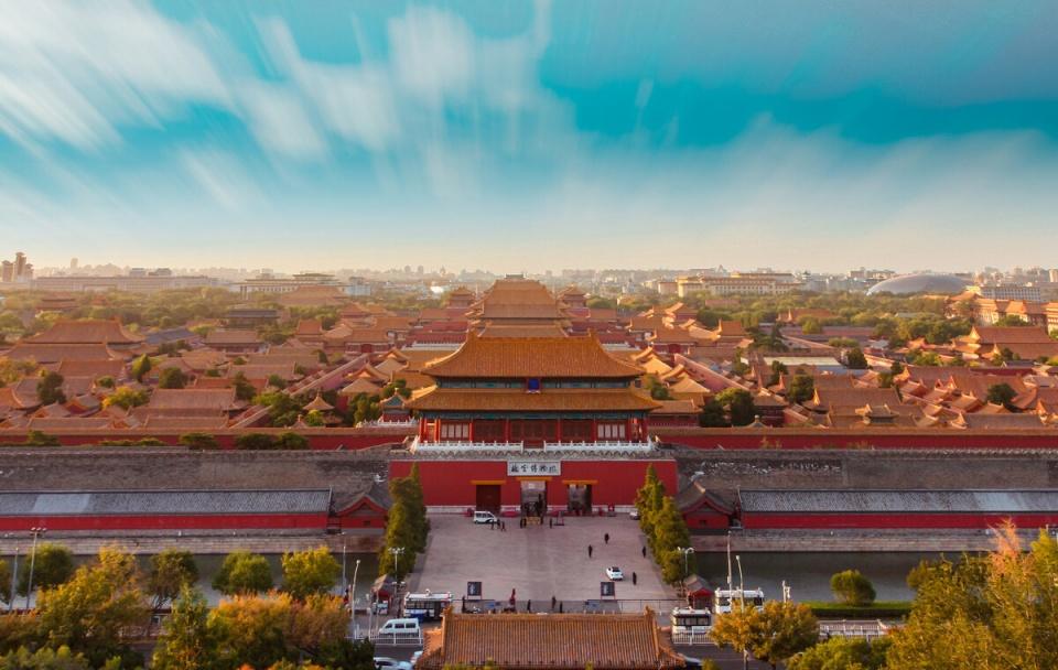 故宫有扇门俗称“鬼门”，旧时皇帝不敢走，现在门口游客熙熙攘攘