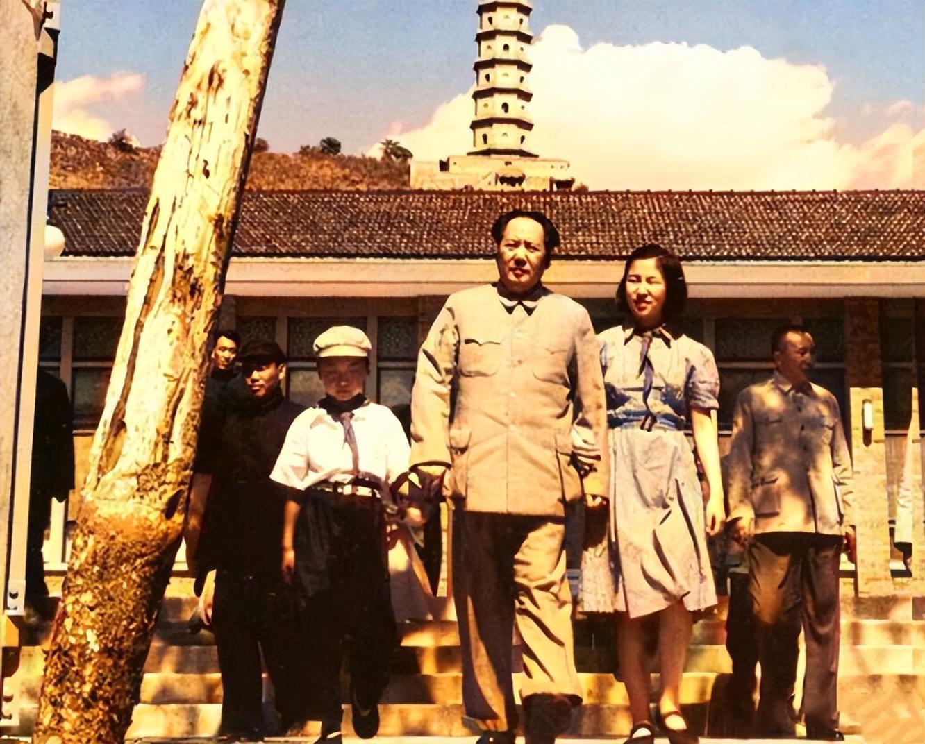 李讷个人生活_晚年李讷生活怎么样了_李讷晚年生活