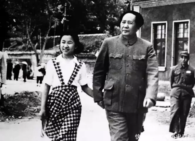 李讷30岁时还是单身，主席：找个农民也可以，后来嫁给了大她13岁的王景清
