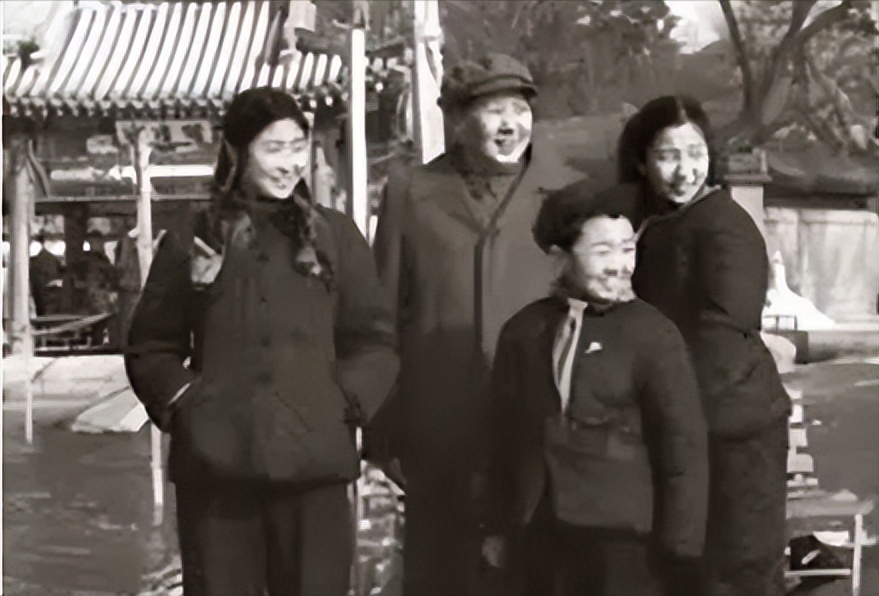 李讷晚年生活_李讷的生活_李讷的一生