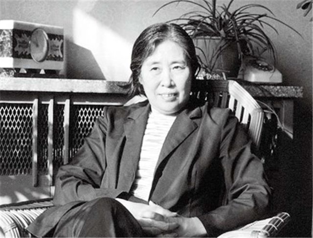 王光美晚年生活充实，组织毛主席刘少奇后人相聚，唯有两事放不下