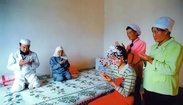 回族的生活习俗_回族开斋节习俗_回族的生活风俗