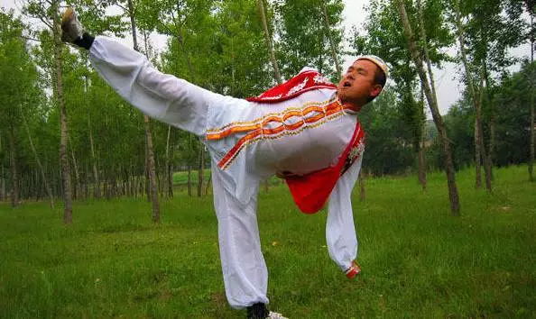 回族的生活习俗_回族的生活风俗_回族开斋节习俗