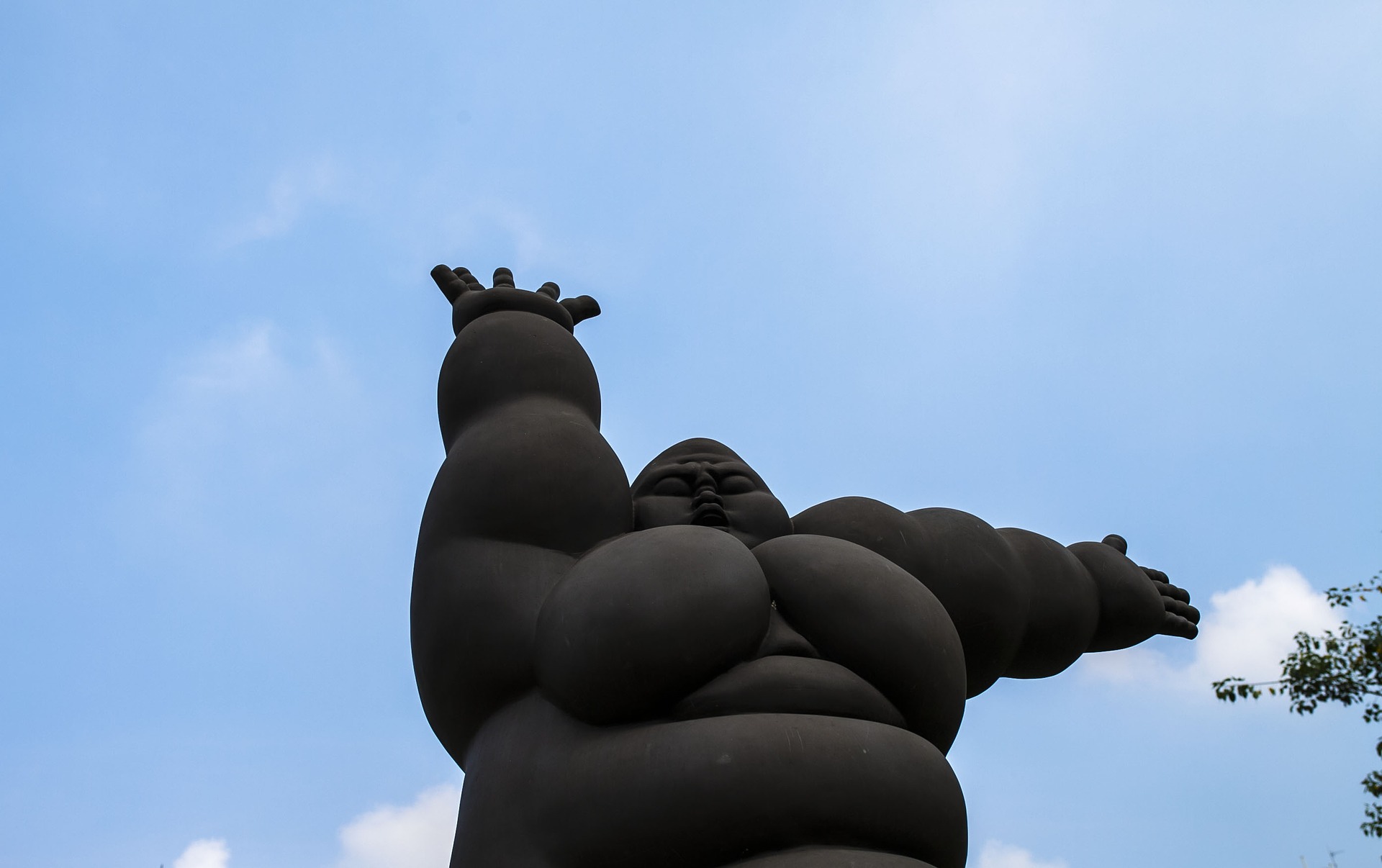 the-fat-man-2117222_1920.jpg