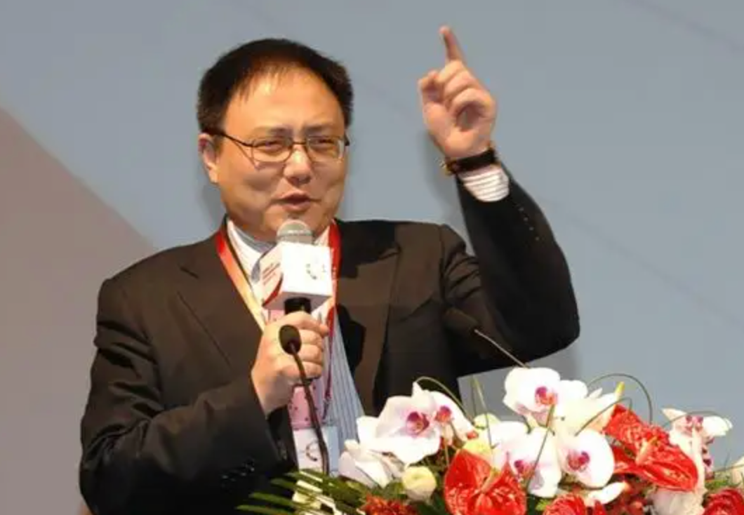 罗振宇很会赚钱_罗振宇兼职赚钱方法_罗振宇的罗辑思维讲的是什么