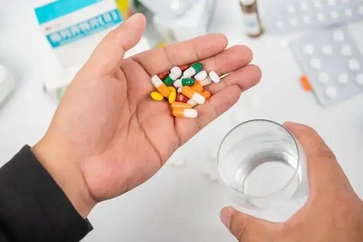 阿托伐他汀进口药一百多元一盒，国产药3元钱一盒，差别有多大？