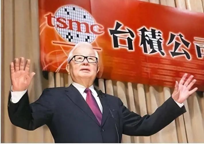 美国阴谋得逞！台湾传来令人愤怒的消息，中国出了个“败家子”!