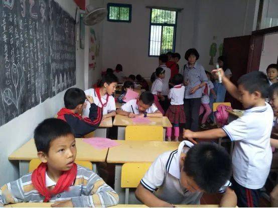 关爱留守儿童，他们这样做！